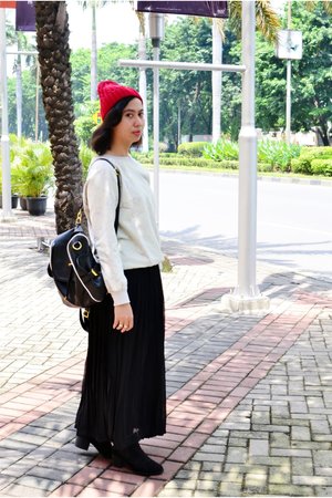 That's one of my ootd for traveling when i was in Surabaya