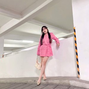 #Repost from Clozette Ambassador @chelsheaflo. Because there are plenty of green clothes in my wardrobe, today I wear pink 😂

Plaid blazer dress : self-made, hehe 🌸

#ootd #fashion #springoutfit #fashionbloggerindonesia #clozetteid