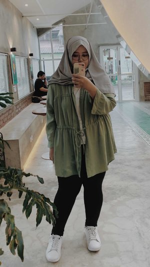 Every sister needs a big mirror to validate their beauty 😌 #hijab #ootd #plussize