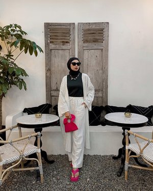 #Repost from Clozette Crew @astrityas. Ready for summer, walaupun di Jakarta masih sering hujan🌱🌴💖

Outer, pants, & bag : @shopatvelvet 
Sandals : @morrs_____ 
📍 @milimanis.by.milandbay 

-

#ootd #clozetteid #ootdindo #outfitinspiration #hijablook #hijaboutfit #hijabstyle #hijabfashion #hijabfashionstyle #ootdhijabinspiration #fashiontips #fashioninspiration