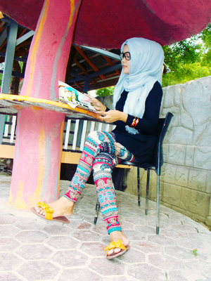 #OOTD buat hari mu yang ngak bakalan membosankan dengan gaya Hijab seperti ini :) salam Closet indonesia :*