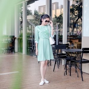 Today's #ootd is a green dress by @bateeqshop It's a yay or nay? Me? Totally YAY! 🍃 #bateeq #bateeqshop #clozetteid