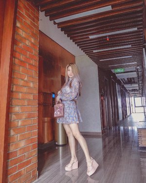 Let’s go! No more excuse please~

My #outfitoftheday from:
One set @ceco.official 
Cylinder bag @zaloraid 
Wedges @charleskeithofficial 📍@postodormirehotel

#meminebeauty #minefashionjourney #clozetteid #ootd #fashionstyle #iwearceco #cecoofficial #instastyle