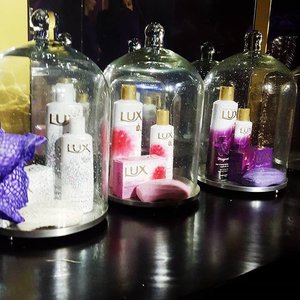 We're here at the launch of the new LUX perfume bath collection. The experience of bathing with perfume every day is now in the Philippines! Want to know more? Follow @luxph for the live premier of the LUX film directed by @JasonMagbanua. It's happening tonight at 8pm!We're also on Twitter! Follow us on twitter (@ClozetteCo) for live updates from The House Of LUX here at Valkyrie. #clozette #clozetteEVENTS #bathewithlux #bathewithperfume #houseoflux