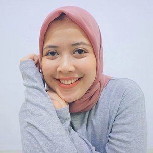 Super happy karena nemu lipstik murah meriah cuma dengan harga 29.900 K saja!! Penasaran nggak lipstik apa dan reviewnya gimana? Langsung deh baca review lengkapnya di www.qiqinurindahsari.com ( link on bio ) ❤️#BeautyPop #ClozetteID #NewBlogPost #DoWhatYou❤️ #BeautyBloggerIndonesia #brunbrunlipstick