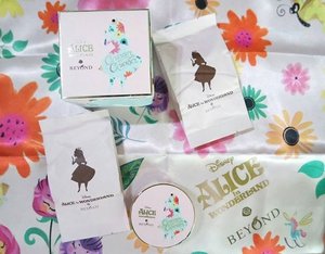 Beyond Alice in Blooming Snow Cushion Limited Set 02 Natural Beige (SPF 50+/PA+++) for KRW 34.000 and launching this product on March 1st,2016 in South Korea ❤❤❤ #clozetteid #beauty #beyond #aliceinblooming #aliceinwonderland #alice #pink #haul #beautybloggers #indonesiabeautyblogger #koreanproducts #koreanmakeup #오늘 #인스타그램 #맞팔해요 #맞팔 #팔로우 #셀카스타그램 #셀피스타그램 #뷰티 #뷰티스타그램 #뷰티블로거 #2016년