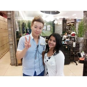 Cutting my hair with Mr. Hyun from Hwamiju Eco Salon in Nampo-dong , Busan , South Korea

Review on my blog : http://www.withdiandra.com/2015/07/review-hwamiju-eco-salon-di-busan-south.html

Thank you Mr. Hyun 😁😁😁
#ClozetteID #starclozetter #clozettemobileapp #beauty #hair #hairsalon #나 #화미주 #부산 #뷰티 #블로거 #뷰티블로거 #인스타그램 #헤어 #헤어스타일 #인스타사이즈 #throwback