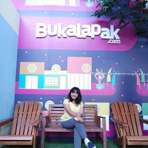 This office have so much cute design @bukalapak #mampirbukalapak #clozetteid #ootd #beautybloggers #indonesiabeautyblogger #나 #오늘 #인스타그램 #맞팔해요 #맞팔 #셀카스타그램 #셀피스타그램 #팔로우 #뷰티 #뷰티스타그램 #뷰티블로거 #블로거