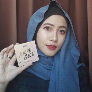 Name something brighter than my future:Highlight by @makeoverid Riche Glow ☄Tutorial for this look is on my previous post. Go check it out!#vsco #clozetteid #beautybeyondrules #glowgetter #makeovernewbae #makeupjunkie #beautyenthusiast
