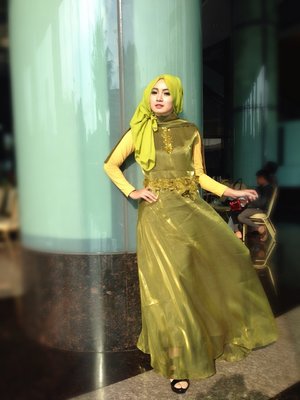 Here im wearing green dress that i combine with yellow inner n light green scraf. #COTW #TOUCHOFGREEN #OOTD #ClozetteID
