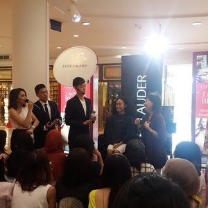 Anzon Zhong explain about how to clean your face #3minutebeauty #esteelauderindonesia #clozetteID