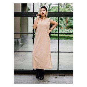 Wearing this super comfy slit longdress from @someday.indo 💣💣
•
📸 by @firmanhidayatt_ 👏🏻
#sonyathaniya #clozetteid #clozetteambassador #bloggers