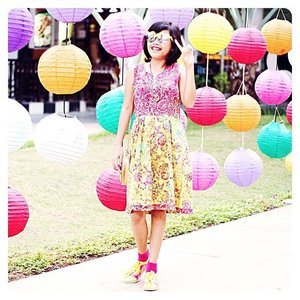 Selamat hari Batik Nasional 💛💜💖💙❤️ #throwback batik warna warni favoriteekuuu 🙆🏻🙆🏻
•
#SonyaThaniya 
#ClozetteID