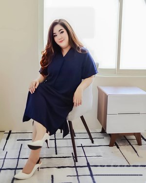 "If anything is worth doing, do it with all your heart"...Happy Saturdate...This navy comfort dress by @bigsissy.id ...#ootd#ootdfashion#summeroutfit#lifeissosimple#travelwithstyle#stylewithme #selfie#stevydiary#thanksgod#instagram#walkwithstevy#celebratemysize#plusmodelmag#lookbookindonesia#endorsement#ootdasia#clozetteid