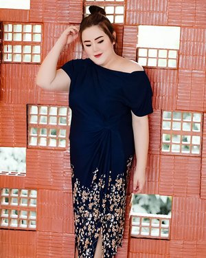 "Truth is something you don't to be understand but you can feel it"...#ootd#ootdfashion#lifeissosimple#travelwithstyle#stylewithme #selfie#stevydiary#thanksgod#instagram#walkwithstevy#celebratemysize#plusmodelmag#lookbookindonesia#endorsement#ootdasia#clozetteid