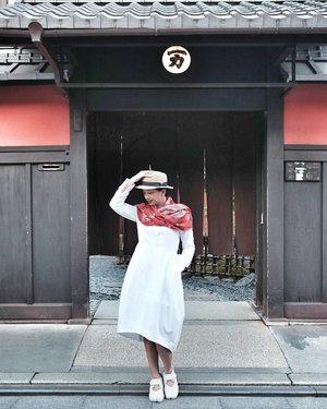 Posed in front of a prominent tea house in Gion area while waiting for Geisha and Maiko to pass by.

#OOTD
#OOTDindo 
#LookbookIndonesia 
#ClozetteID 
#Kyoto
#Japan