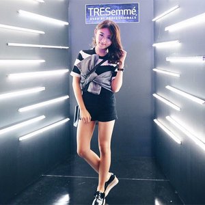 Amazing Saturday spent at @tresemmeID #TRESemmeRunway ! Ada hair make over booth, Coronation Night ft. Indonesian fashion labels, Asia Next Top Model's finalists, Maruli Tampubolon, and maaaaany more! Seru banget! Congrats to the winner!! #runwayready #ClozetteID #TresemmeXClozette #TotallyAllOut @clozetteid