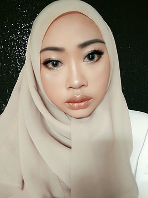 Soft Glam Makeup Look
🔹Okalan Eyeshadow
🔹City Color Concealer
🔹Inez Cosmetics Blushon
🔹Mobcosmetic fakelashes
