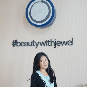 Wakeup feeling great and happy after pamper my self at @jewelbeautyofficial got my eyelash extentions done in the lenght no.11 & 12 ✨ thankyou #beautywithjewel love it💓💓