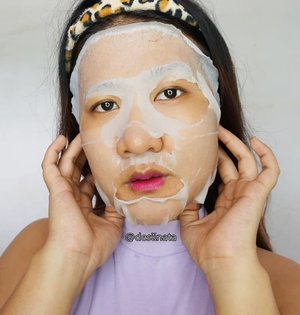 Yuhu!!! skincarean lagii 😍😍. Kali ini mencoba @bentoncosmetic Fermentation Mask Pack ini merupakan bagian series Fermentation tapi berupa sheet mask. Review and Detail product sudah ada di Blog www.lastrimode.blogspot.com atau Klik di Bio !!
.
.
.
#bentonskincare #bentonkorea #bentonfermentation #bentonfermentationSheetMask 
#skincare #koreanskincare #koreanproduct 
#beautyinfluencers #beautyblog #beautyandthebeast #beautytips #beautyful #beautycare #beautygirl #beautyaddict #beautyphotography #beautyjunkie #beautyproducts #CLOZETTEID