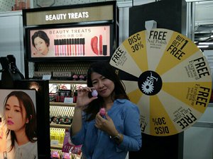 mampir ke booth Beauty Treat produk terbaru yg masih sister company dg mukka kosmetik lho 😍😍 ,,,