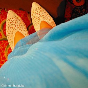 Sunday, December 27th, 2020----💙👠👗Inspired by... #DisneyPrincess #Cinderella 👗💙👠 Colorchart: #blue and #yellow. #cinderellashoes
-
-
-
-
-
#nhkkawaii 
#clozetteid 
#Modestfashion 
#modestwear
#cinderellahijab
