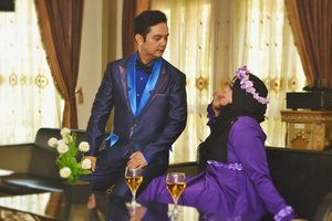 Wednesday, November 1st, 2017---Eaaaaa.... Sudah masuk bulannya nih!🙈💓💓💓💓💓🙈💍🌹 17 days to 18-11-17... 💍🌹The nu journey will begin... Bismillah! 🌹♥️👰💖💍---Theme:  #Vintage #Romantic #Campus 💜#Photographer: @wawaaank & @inkamarshanda 💖Location: #WismaPoliMedia #Jakarta #Bride : Hesti Nurhayati Cholid#Groom : @erdin.saef---#clozetteID #hootd #ootd#prewedding#vintagestyle#modestfashion#lecturers#modestwear#HestiErlanWedding#CountDowntoNov182017#nhkkawaii