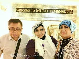 LATE POST: Dec 19th, 2015--- #MuslimahTraveler #Diary : back to My #Papz #hometown -- #Cirebon . Our 3rd  #destination : #rumahkerang Multi Dimensi #Shellcraft👗👢👜 Perjalanan kali ini terasa beda dan lebih seru... hehehe love it! 🚘👗🚗 @clozetteid #ClozetteID #modestfashion #coveredstyle #scarf #headscarf #hijabstyle #flowercrown #middleeaststyle #kawaiifashion #muslimfamily #trip #travel #journey #instamoment #instatravel #ootd #instafashion #fashion #style  #familytrip #stylishtraveler 🚗🚘🚖