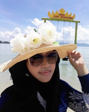 Sun,  February 26th, 2017 ---- 🔥🌟🔥a at #SariRinggung #Beach #Lampung. It's hots!! 😂coz I am hot hahaha! 🔥🌟🔥😎 #clozetteID #seashore #modestfashion #hijabtraveler #traveling #travelstyle #Hootd #ootd #fashion #style #stylishmodesty #stylecovered #beachlover #Sumatera #hill