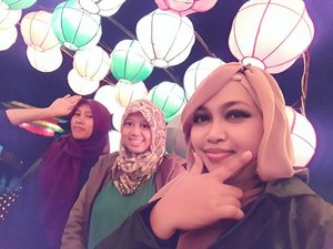 LATEPOST: Sat. April 29th, 2017---🎆🎉☃🌟🌙 #GirlsNightOut
#SaturdayNight at #TamanPelangJogja with @dewirahmawati29 and @lemoika . Enjoy the #lampions and feel #wonderful together !🎆🎉☃🌟🌙
---
---
@clozetteid #clozetteid #fashion #hootd #style #VisitYogya #Yogyakarta #modestfashion #stylecovered #headscarf #hijabi #hijabstyle #hijabtraveler