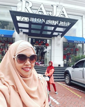 Tue, Jan 23rd, 2018--- 🌲🍀🌱☘🌿🌵🌴🍃🌿🌳 with Mom @taticholid at #RajaFO - #Bogor 🌧⛈🌦-----#clozetteID #Mommystyle#casualstyle#nhkkawaii