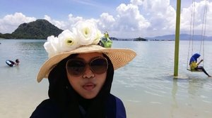 Sun,  February 26th, 2017 ---- #Siger symbol is everywhere in Lampung! Nice! 🔥🌟🔥a at #SariRinggung #Beach #Lampung. It's hots!! 😂coz I am hot hahaha! 🔥🌟🔥😎 #clozetteID #seashore #modestfashion #hijabtraveler #traveling #travelstyle #Hootd #ootd #fashion #style #stylishmodesty #stylecovered #beachlover #Sumatera #VisitIndonesia #VisitLampung #seashore