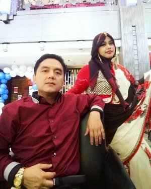Sat, February 4th, 2017 ----❤👠👔with our #cool Mr . #tourguide 😂😂😂 edisi pulang dari kondangan temennya Babeh di #Bandung hihihi... #Red is kinda day!... Asian loves red, for #lucks ... #happiness ... In #India (south Asia) or China (east Asia), or even Betawi (Indonesia - South East Asia) ---they wear red for #weddingparty . This #Saree I wore was original from India, it was present from my Auntie who from India. #gorgeous , isnt' it? 😉❤👠 #clozetteID #fashion #style #hootd #ootd #modestfashion #modestwear #stylishmodesty #stylecovered #headscarf