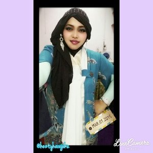 👰👜🍀My best friend's brother #wedding party🍀👜👰
... "I wear #blue #BatikDress and mix it with #bluejeans #pants . #Glamour - #traditional
meets #casual - #modern , design by @heztyharajuku 😆.
The batik fabric was bought @ebatiktrusmi 😉 #bestfriend #indonesia #modestfashion #kebaya #batik #muslimwear #muslimfashion #coveredstyle #headscarf #ootd #hotd #fashion #style #clozetteid #scarfmagz