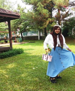 Sun, Nov 20th, 2016----My #hootd for #BigFamilygathering at #TamanWiladatika #Cibubur #Jakarta #UrbanPark . Inspired by #RomaGyaru #fashion #style in #Shibuya , #Japan ---> #flowercrown #denim #whitelace #vintage #shabbychic and #kawaii #furboots 🚗⛳🗻 Kami tersebar di Cirebon , Jakarta , Surabaya, Subang dan Yogya hehe. Setelah Mang Tua dan Mak Tua wafat, kami berinisiatif untuk bikin acara kumpul2 keliling per 3 bulanan . InshaAllah selanjutnya di Ciater , Subang, bulan Januari 2017 amiin. Oya, as usual dimanapun dan kapanpun daku bertindak sebagai seksi Publikasi, Dokumentasi dan Acara, termasuk urusan nentuin #dresscode lolz. Kali ini temanya #Denim . 👗👖💕 So much fun! Semoga selanjutnya lebih rame lagi dan terima kasih banyak buat yg bisa hadir hari ini. Love you all! 😘 #clozetteid #modestfashion #fashiongram #fashionvlogger #headscarf #scarf #muslimfamily #instamoment
