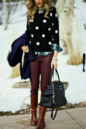 black & blue together, this combo is great & the brown boots makes it even better.