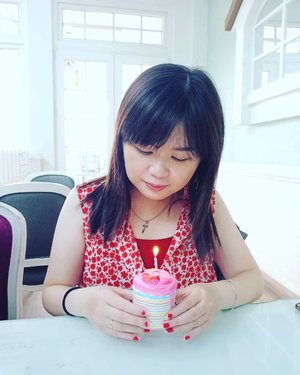Age is a case of mind over matter.  If you don't mind, it doesn't matter.. Let us never know what old age is. And let us know the happiness time brings,  not count the years... ...#latepost#throwback#happybirthday#happybornday#bornday#bdaygirl#birthdaygirl#birthday#27May2018#celebrate#339#clozette#clozetteid#lifestyle#beauty#potd#ootd#like#likeforlike#funniestling