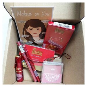 Box of happiness 💞
Thank you so much @fanbocosmetics 😚
.
#FanboGiveaway #efortlessbeauty #beautybox #fanbo #ClozetteID