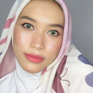 Bingung mau digimanain pake hijabnya.. jadi foto dulu aja 😀...#Clozette #Clozetteid #Hijabblogger #BandungBeautyBlogger #BeautyBloggerBandung #BeautyBlogger #beautybloggerindonesia