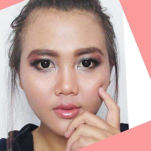Tutorial makeupnya ada di video sebelah, ya ! 💃 
#clozette #clozetteid #makeup #makeuptutotial #beautybloggerid #beautybloggerindonesia #beautygoersID #beautiesquad #smokeyeyes #makeupideas