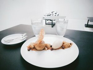 Deconstructed Apple Crumble 
