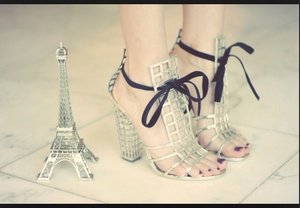 Love that beautiful Eiffel shoes 👠