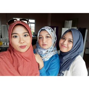 I hate you, two!

#makeuplook #makeup #makeupindo #makeupindonesia #look #beautylook #beautynesia #indobeauty #indobeautygram #Indonesia #sayapakaielzatta #clozette #clozetteID #fdbeauty #beautygram #blogger #bloggerperempuan