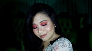 Press ▶️
5 Gincu NUDE Favorite Kicas (Produk Lokal Indonesia) :
• @eminacosmetics Creamatte - 03 Mauvelous
• @ltpro_official Long Lasting Matte Lip Cream - 03
• @wardahbeauty Exclusive Matte Lip Cream - 15 Pinky Plumise
• @blpbeauty Lip Coat - Maple Waffle
• @zap_beauty Lip Matte - 030 Spice
~
#eminacosmetics #ltpro #longlastingmattelipcream #wardah #wardahexclusivemattelipcream #BeAdored #BLPBeauty #ZapBeauty #LipMatte #Lipcream #Lipstick  #ClozetteID #MakeupLover #makeuplovers #makeupartist #makeupjunkie #makeupblogger #beautylover #beautyblog #mua #beautygram #beautybloggerpage #indobeautygram #indobeautyblogger #beautybloggerindonesia #BeautyBloggerIndo #lumixindonesia #100daysofmakeup #tampilcantik  #makeuptutorial