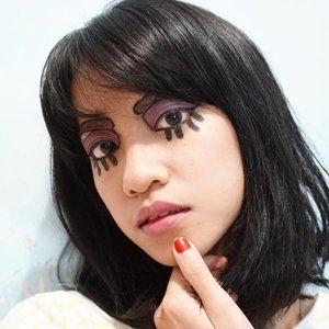Trying pop eyes makeup. My bang is covering my makeup.😡 #beauty #makeup #clozetteid #pop #blogger #beautyblogger #indonesianblogger #contentwriter #makeuppop #easymakeuplook #bloggerjakarta #writer