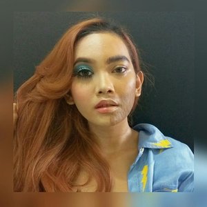 [#gifost244xnyxcosmeticsindonesia #nyxcosmeticsid]
Yeayy I'm recreating @gifost244 Half Man-Half Woman Make Up Look.. Swipe for the more close up version.. Wish me luck 💗💗
#clozette #clozetter #clozetteid #beauty #makeup #selfie #sfx #sfxmakeup