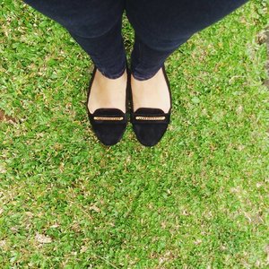 I still have my feet on the ground, I just wear better shoes

#clozetteID #ootd #COTW #shoeslover #flatshoes