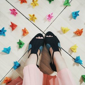 Decided to play this morning 👠🌸 .
.
#ClozetteID #COTW #Shoefie #iwearUP #weloveUP