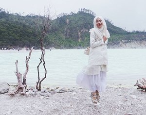 White on white cheating: wear different kind of white colour! Don't forget the fabric 😉 ✨ 
#SpreadingOutfitsChapter9 #SpreadingOutfits #WhiteOnWhite #OOTDIndo #Clozetteid #shasoutfit #hijabi #starclozetter #hijabstyle #hijabiblogger #hijabootd #hijabiootd #hijabioutfit