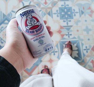 Nice shoes + Cute floor + #BEARBRAND = a package to wipe off that Monday blues. Happy Monday! 💃 
#clozetteid #starclozetter #lifestyle